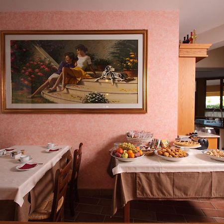 Hotel Ristorante La Bilancia Loreto Aprutino Exteriér fotografie