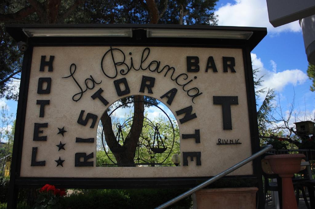 Hotel Ristorante La Bilancia Loreto Aprutino Exteriér fotografie